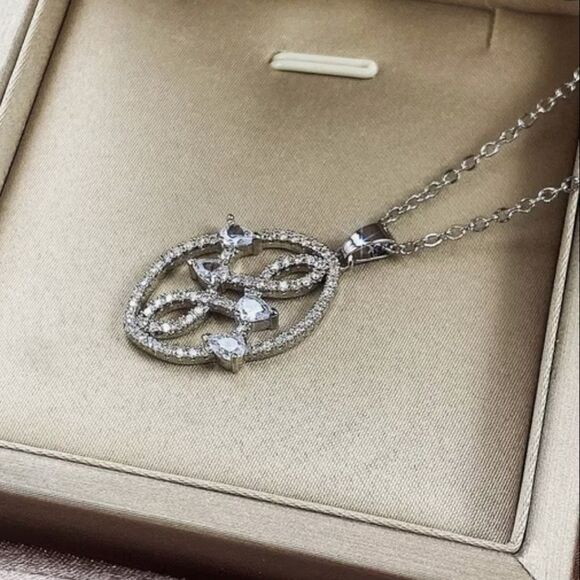 The Vintage Pendant with cubic zirconia in silver - Picture 1 of 5